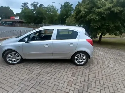 Gebraucht Opel Corsa 80 PS (58 kW) 2006 Silber Kleinwagen