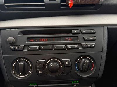 Second-hand BMW 118 143 CP (105 kW) 2006 Argintiu Hatchback