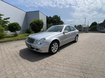 Gebraucht Mercedes E320 Elegance 224 PS (164 kW) 2002 Silber Limousine