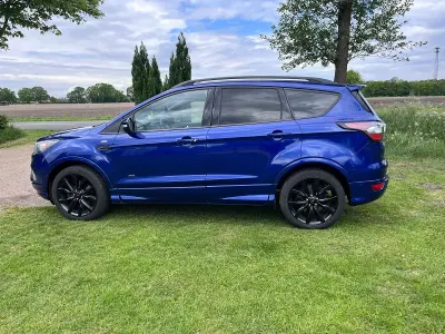 Gebraucht Ford Kuga ST 179 PS (131 kW) 2017 Blau SUV