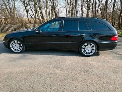 Używany Mercedes E220