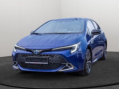 Blau Neu 2025 Toyota Corolla Limousine | 37.990 €