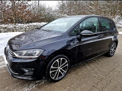 Schwarz Gebraucht 2016 VW Golf Sportsvan LOUNGE Van / Kleinbus | 10.890 € (Guter Preis)