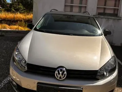 Gebraucht VW Golf VII Comfortline 105 PS (77 kW) 2013 Beige Kombi