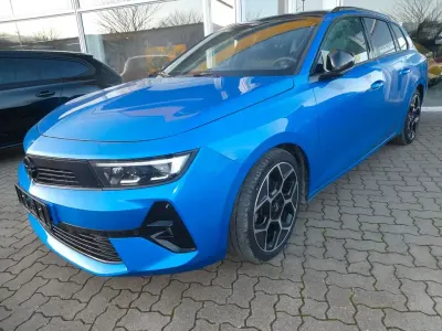 Usata Opel Astra Ultimate 131 CV (96 kW) 2024 Blu Utilitaria