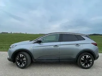 Käytetty Opel Grandland X 130 HP (95 kW) 2020 Hopea Katumaasturi