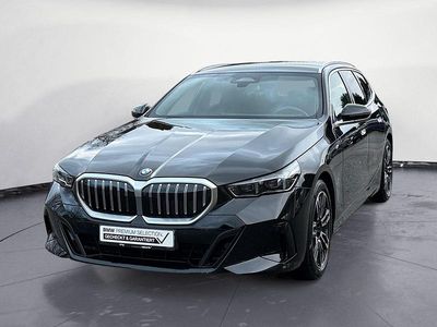 Gebraucht BMW 520 M Sport 197 PS (144 kW) 2024 Schwarz Kombi