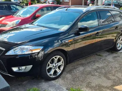 Gebraucht Ford Mondeo 145 PS (106 kW) 2010 Schwarz Kombi
