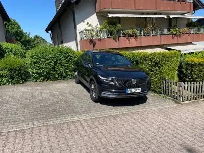 Gebraucht DFSK Fengon 137 PS (100 kW) 2024 Schwarz SUV