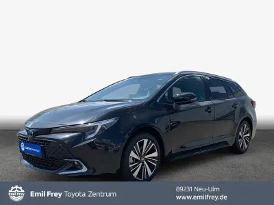 Neu Toyota Corolla 178 PS (130 kW) 2026 Schwarz Kombi