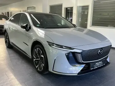 Usado Mazda 6e Takumi-Line 180 kW (245 CV) 2026 Gris Berlina