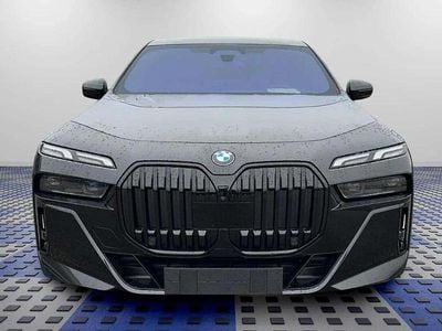 Gebraucht BMW 740 299 PS (219 kW) 2024 Saphirschwarz Limousine