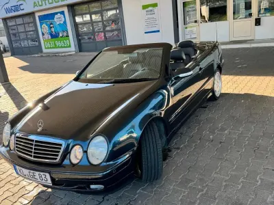 Gebraucht Mercedes CLK200 163 PS (119 kW) 2002 Blau Cabrio