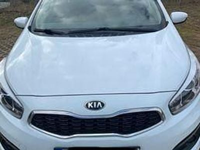 Gebraucht Kia Ceed DREAM-TEAM Edition 135 PS (99 kW) 2017 Weiß Kleinwagen