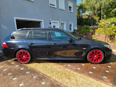 Gebraucht BMW 530 Sport Line 235 PS (172 kW) 2008 Schwarz Kombi