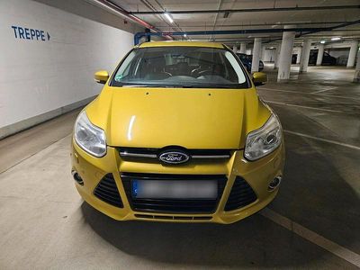 Gebraucht Ford Focus Individual 150 PS (110 kW) 2011 Gelb Limousine