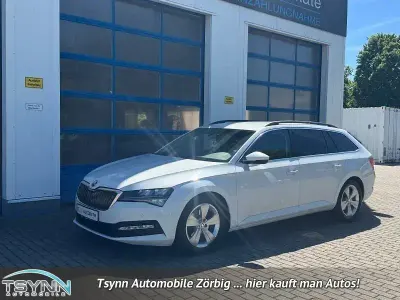 Gebraucht Skoda Superb Ambition 150 PS (110 kW) 2021 Moonweiss metallic Kombi