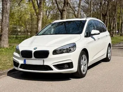 Gebraucht BMW 218 Gran Tourer Advantage 136 PS (100 kW) 2016 Weiß Van / Kleinbus