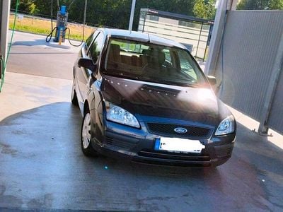 Gebraucht Ford Focus 101 PS (74 kW) 2006 Grau Kleinwagen