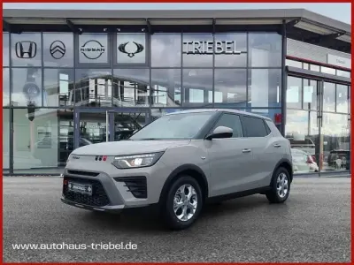 Neu KGM Tivoli 163 PS (119 kW) 2026 Beige SUV