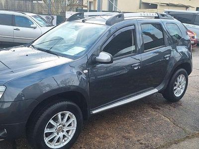 Gebraucht Dacia Duster Lauréate 125 PS (91 kW) 2014 Grau SUV