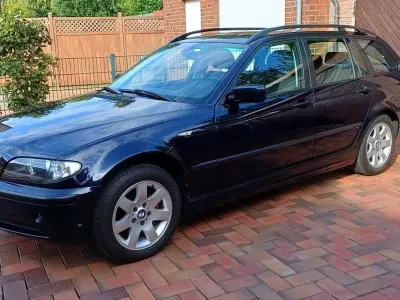 Gebraucht BMW 318 116 PS (85 kW) 2003 Blau Kombi