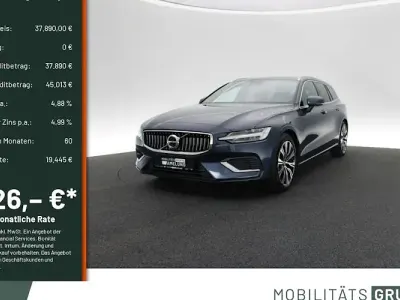 Gebraucht Volvo V60 Plus 336 PS (247 kW) 2025 Blau Kombi