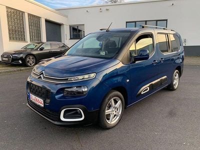 Blau Gebraucht 2019 Citroën Berlingo Shine Van / Kleinbus | 16.499 € (Fairer Preis)