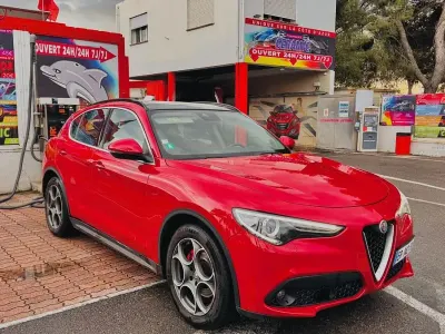 Gebraucht Alfa Romeo Stelvio 150 PS (110 kW) 2017 Rot SUV