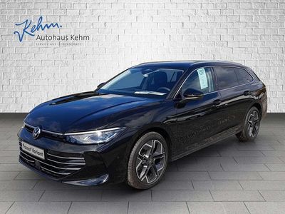 Grenadillschwarz metallic Neu 2025 VW Passat Elegance Kombi | 62.100 €