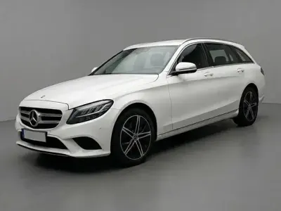Gebraucht Mercedes C300e Avantgarde 306 PS (225 kW) 2020 Weiß Limousine