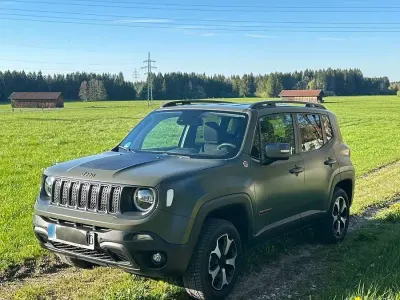Begagnad Jeep Renegade Trailhawk 170 HK (125 kW) 2019 Grön SUV