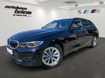Second-hand BMW 330e Advantage 292 CP (214 kW) 2022 Negru Break