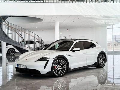 Second-hand Porsche Taycan 4S Cross Turismo 419 kW (571 CP) 2021 Alb Berlinǎ