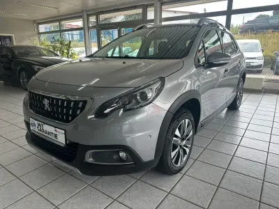 Gebraucht Peugeot 2008 Allure 131 PS (96 kW) 2019 Grau SUV