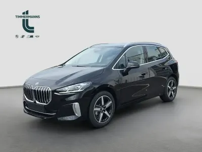 Neu BMW 216 Active Tourer Luxury Line 122 PS (89 kW) 2026 Schwarz Van / Kleinbus