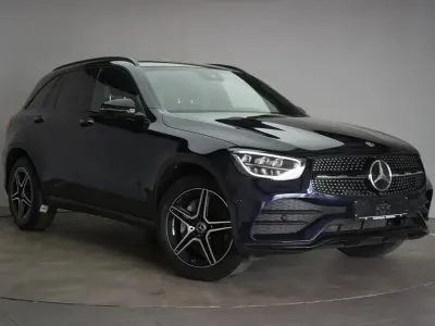 Gebraucht Mercedes GLC300 AMG 245 PS (180 kW) 2021 Cavansitblau SUV