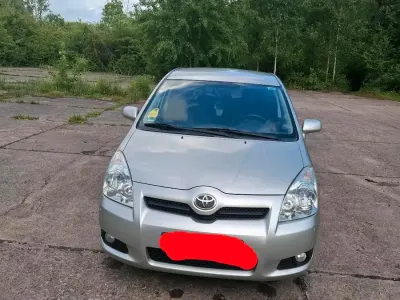 Gebraucht Toyota Corolla Verso 130 PS (95 kW) 2008 Silber Van / Kleinbus