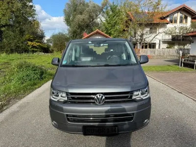 Gebraucht VW Multivan Highline 179 PS (131 kW) 2014 Grau Van / Kleinbus