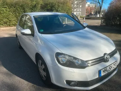 Gebraucht VW Golf VI 122 PS (89 kW) 2009 Weiß Limousine
