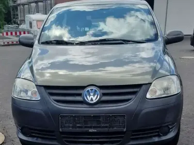 Gebraucht VW Fox Basis 54 PS (39 kW) 2007 Avocadogrün perleffekt Kleinwagen