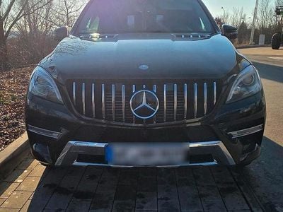 Schwarz Gebraucht 2013 Mercedes ML350 SUV | 23.900 € (Etwas zu teuer)