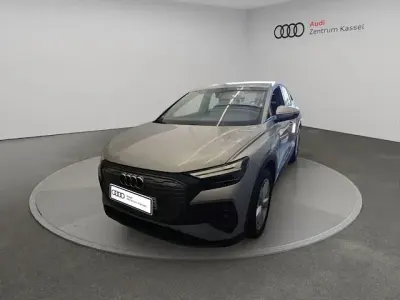 Gebraucht Audi Q4 Sportback e-tron Advanced Plus 150 kW (204 PS) 2023 Florettsilber metallic SUV