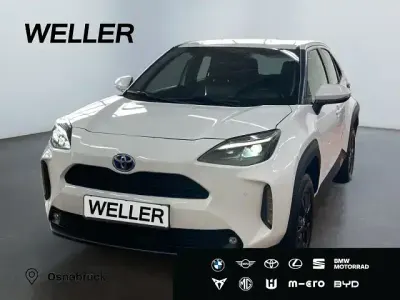 Gebraucht Toyota Yaris Hybrid Connect Style 116 PS (85 kW) 2022 Schneeweiß