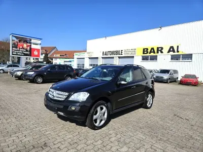 Gebraucht Mercedes ML320 224 PS (164 kW) 2007 Schwarz SUV