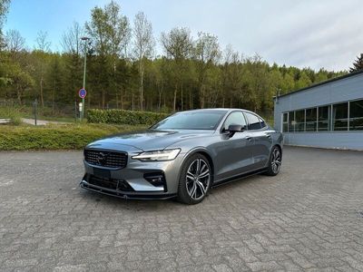 gebraucht Volvo S60 T5 R-Design AHK/ HK/ Elek.Sitze/ Kurvenlicht/ Kamera