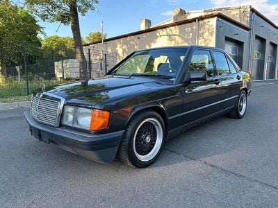 Gebraucht Mercedes 190 132 PS (97 kW) 1987 Limousine