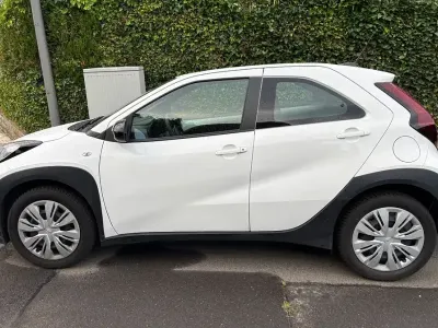 Gebraucht Toyota Aygo X Play 72 PS (52 kW) 2024 Weiß SUV