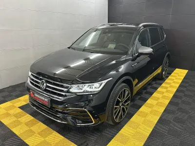 Gebraucht VW Tiguan Allspace R-line 245 PS (180 kW) 2022 Schwarz SUV