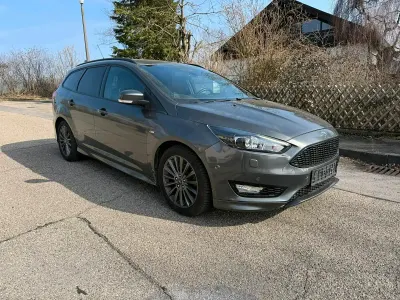 Używany Ford Focus ST-Line 182 KM (133 kW) 2016 Szary Kombi